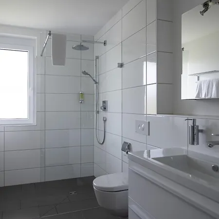 2 Zimmer Ferienwohnung Mit 2 Balkons In Suedbaden Bad Bellingen Hertingen Golf, Bike Und Weinprobe Apartment *
