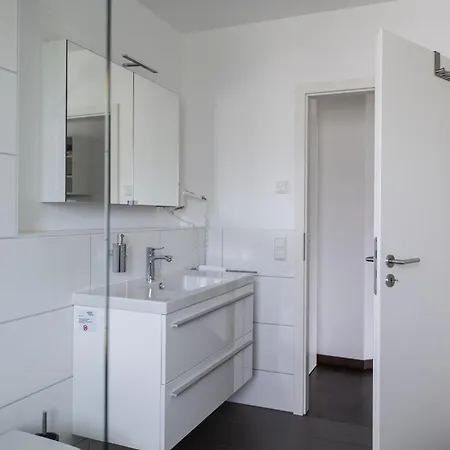 2 Zimmer Ferienwohnung Mit 2 Balkons In Suedbaden Bad Bellingen Hertingen Golf, Bike Und Weinprobe *