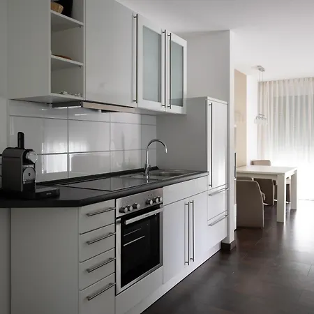 2 Zimmer Ferienwohnung Mit 2 Balkons In Suedbaden Bad Bellingen Hertingen Golf, Bike Und Weinprobe Apartment
